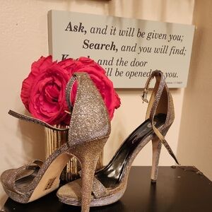 Pull the Gold/Silver Sparkle right Outta You!